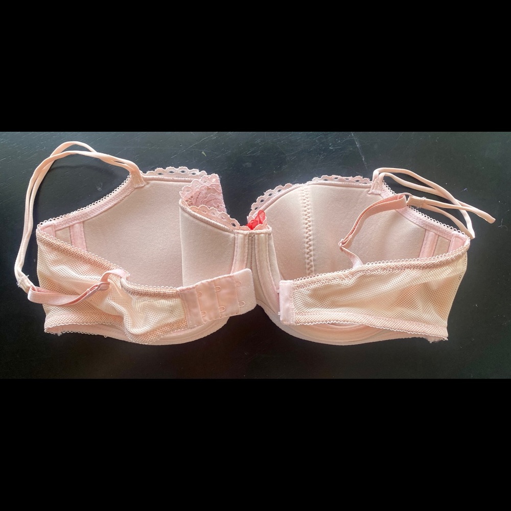 Pink Bra - Picture 6 of 6